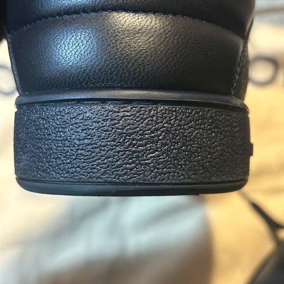 Luis Vuitton casual shoes - Picture 10 of 11